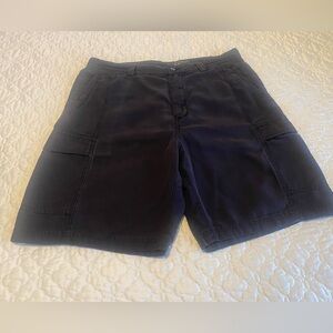 Tommy Bahama Dark Navy Cargo Shorts. Waist 35 with a 8 1/2 inch inseam.